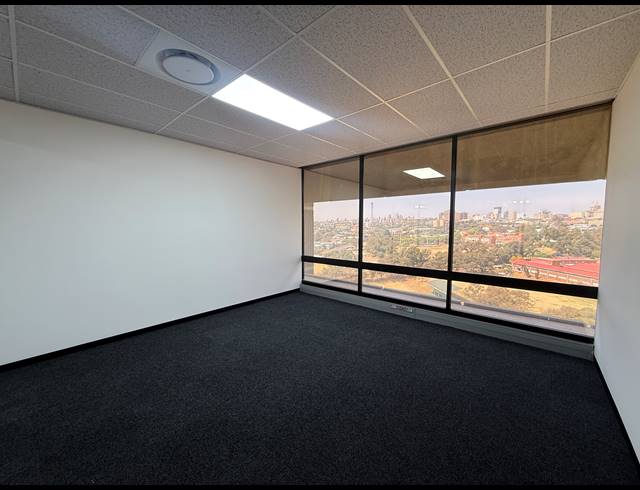 265M² OFFICE TO LET IN BRAAMFONTEIN WERF